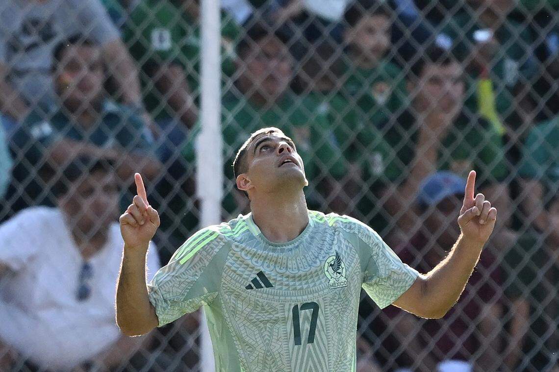 Mexico's forward #17 German Berterame celebrates scoring his team's first goal during the international friendly football match between Bolivia and Mexico at the Ramon Aguilera Costa Stadium in Santa Cruz de la Sierra, Bolivia on January 25, 2026. (Photo by Aizar RALDES / AFP via Getty Images)