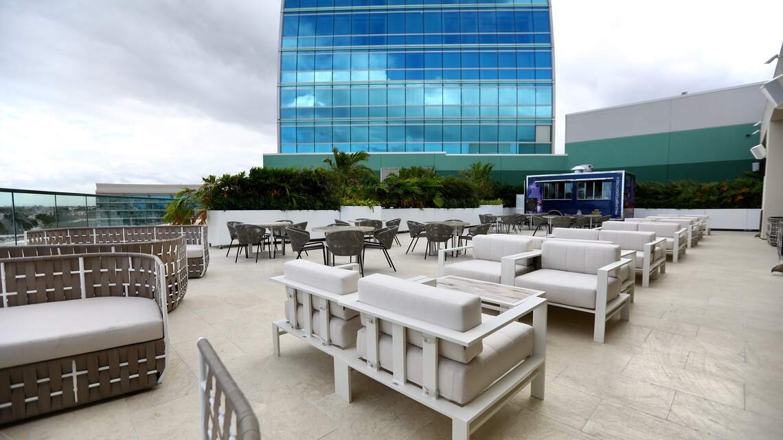 Florida’s guitar hotel opened a rooftop bar where you can get tiki drinks and tacos