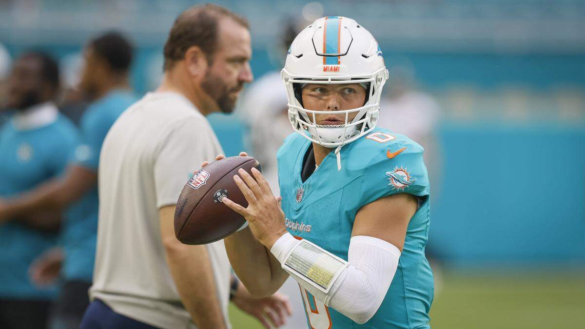 Miami Dolphins quarterback Zach Wilson (0) sets up to pass before an NFL football game against the Jacksonville Jaguars at Hard Rock Stadium in Miami Gardens, Florida, on Saturday, August 23, 2025.