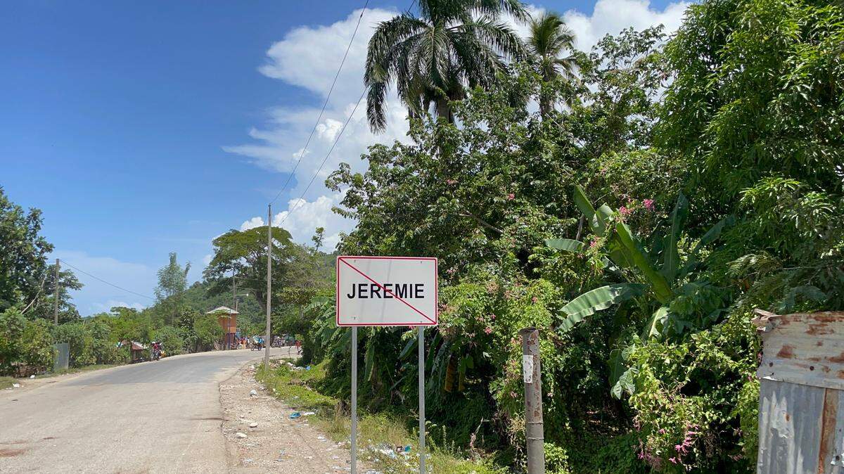 Jérémie, is the capital of the Grand’Anse, where a former once carried out extrajudicial and political killings against his opponents. On Friday, July 20, Jean Morose Viliena, the former mayor of Les Irois, was sentenced to nine years in federal prison by a judge in Massachusetts after a jury convicted him of lying about his past atrocities to obtain a U.S. green card.
