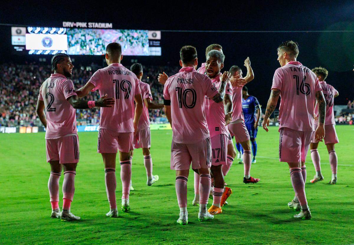 Inter Miami forward Lionel Messi (10) celebrates with teammates after scoring the go ahead goal during the second half of a Leagues Cup group stage match against Cruz Azul Stadium on Friday, July 21, 2023, in Fort Lauderdale, Fla.