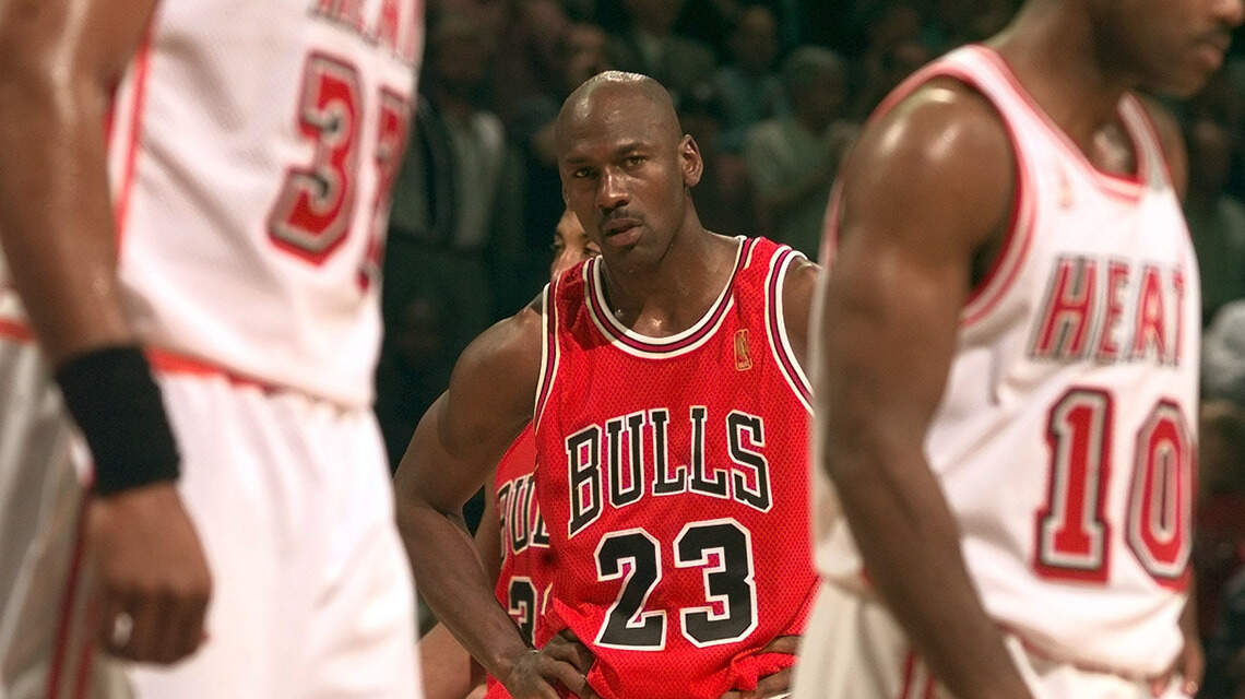 Michael Jordan says his pizza was poisoned before ‘Flu Game.’ The man who made it disagrees