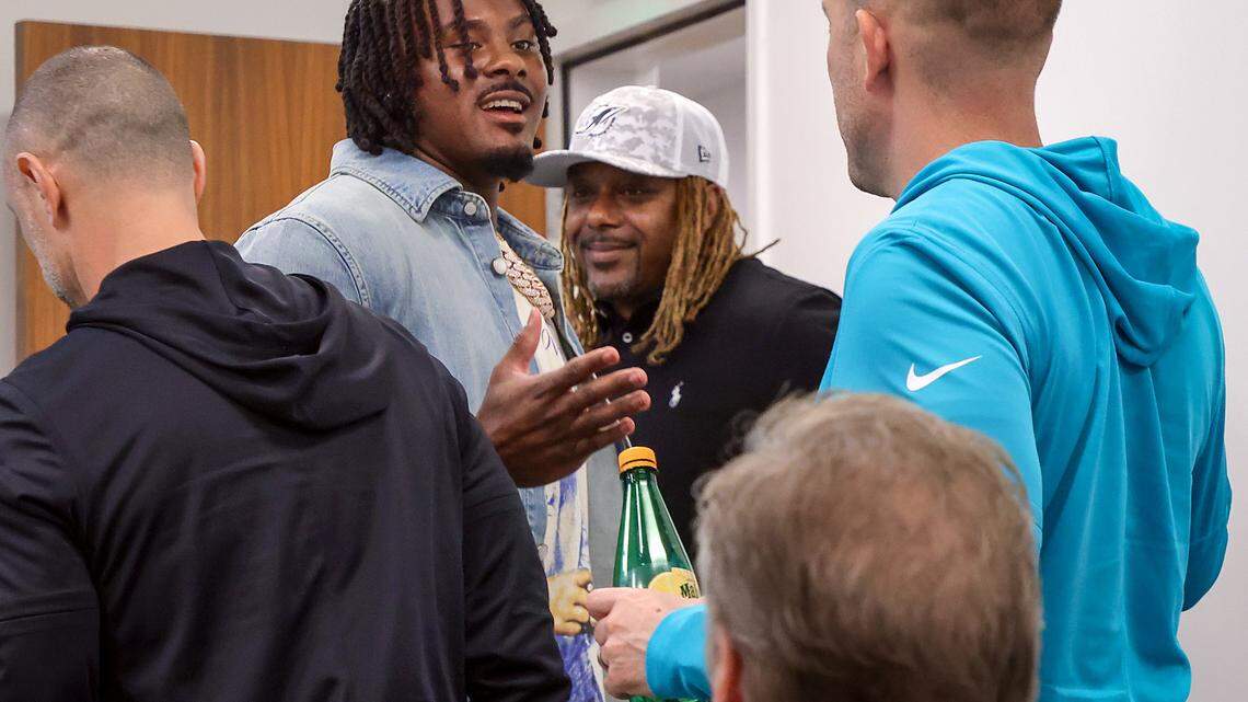 Sullivan, Hafley explain what drew them to Willis, dish on Dolphins personnel