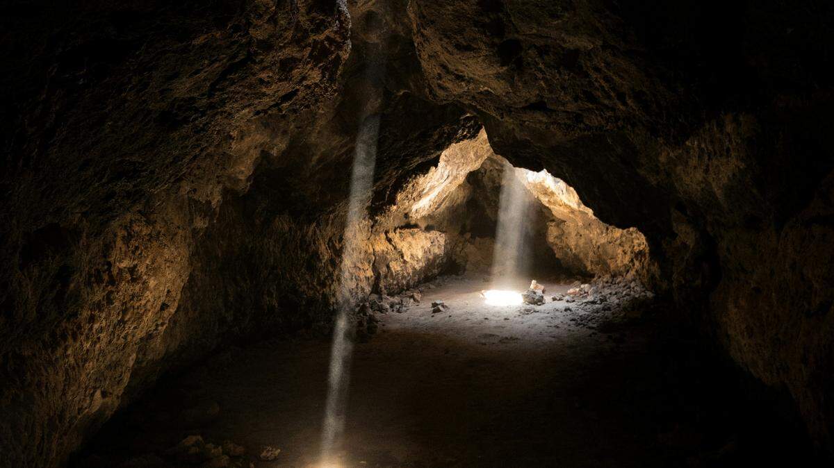 1,100-year-old human poop found in an ancient cave in Mexico revealed poor hygiene.