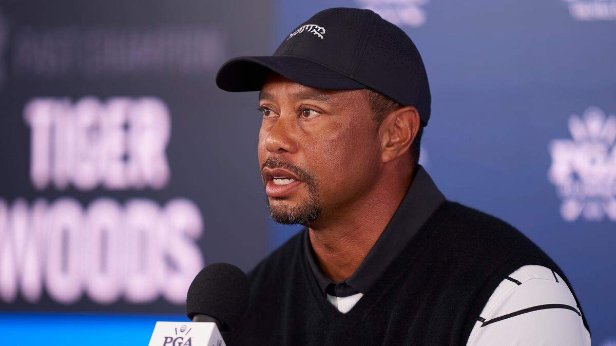 Tiger Woods suffers injuries.