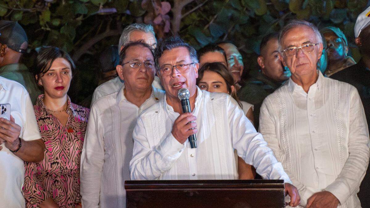 Colombian President Gustavo Petro asks Haitians for “forgiveness” for the 2021 assassination of Haitian President Jovenel Moïse. Petro made a historic visit to the port city of Jacmel, Haiti on Wednesday, January 22, 2025.