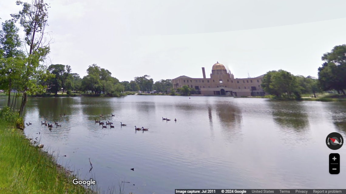 In the lagoon of Garfield Park in Chicago, a middle school student collected poop from geese for a research project.