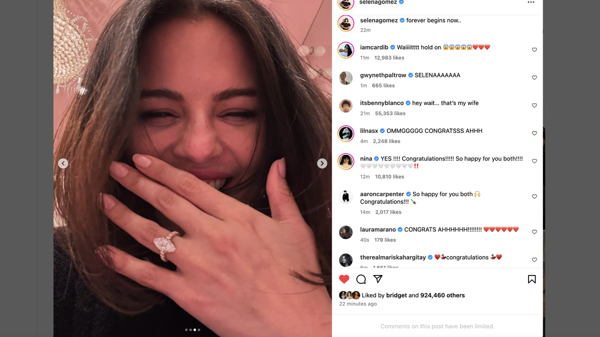 Selena Gomez shows off her engagement ring.