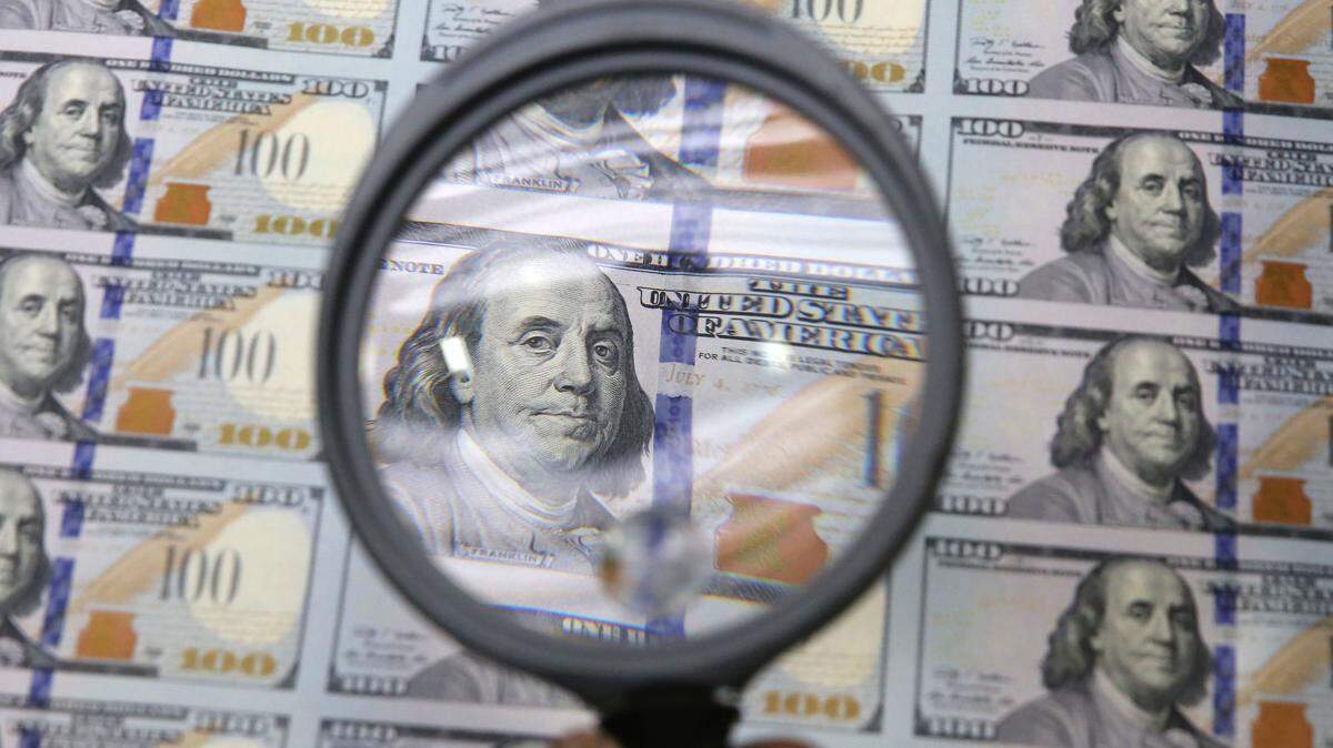 A man is accused of running a “bogus” sports betting ring that stole $25 million from people, federal officials say.