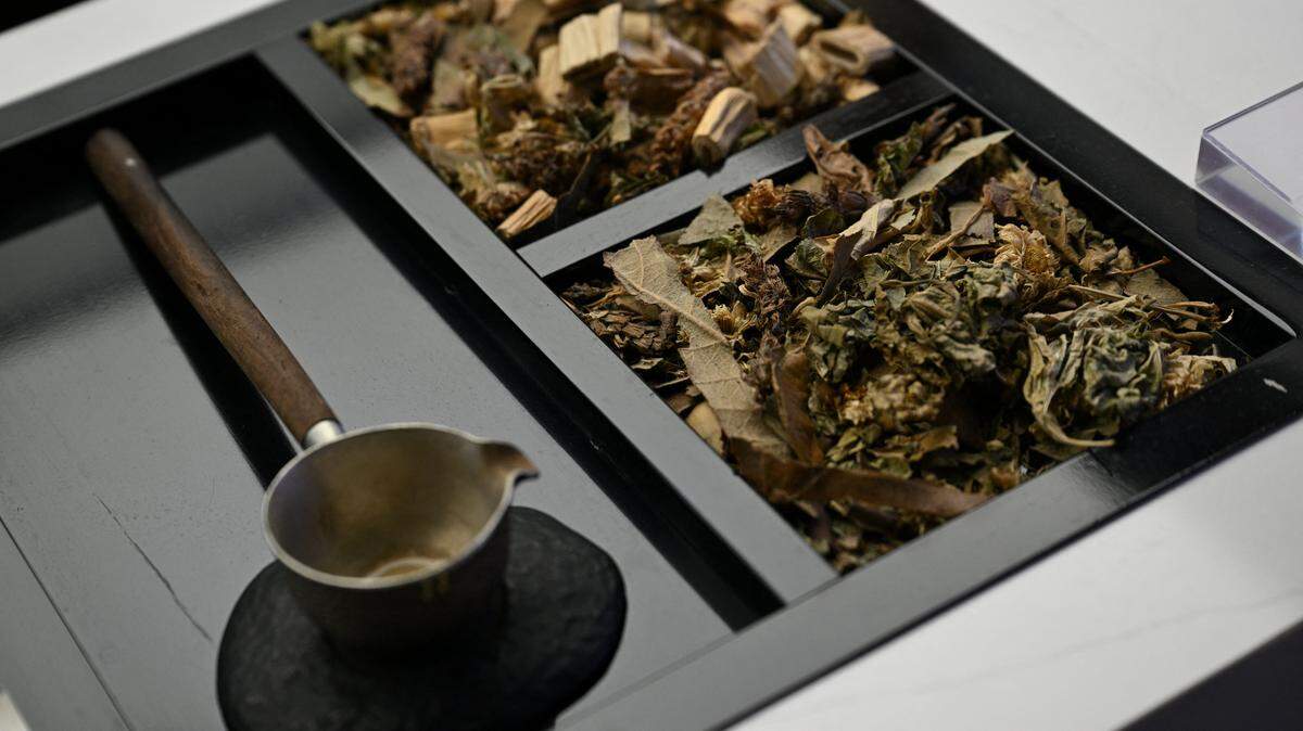 herbal tea adaptogens for stress relief