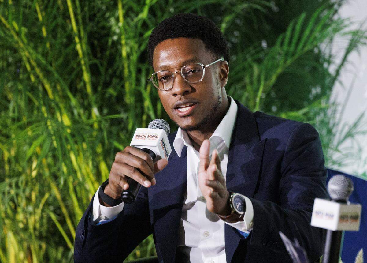 Damola Adamolekun, Red Lobster CEO, speaks during the luncheon at the Teach to Fish Business Summit, on Tuesday, Oct. 14, 2025, at the Kovens Conference Center in North Miami Beach, Fla. 