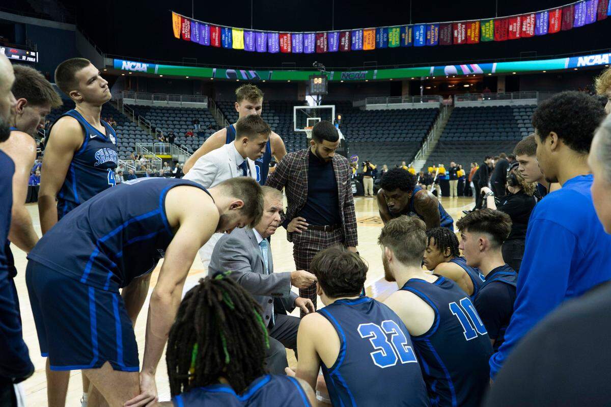 NSU men’s basketball coach Jim Crutchfield talks to his players during a timeout on Saturday during their 88-85 loss to Minnesota State in the Division-II national championship game at Evansville, Indiana.