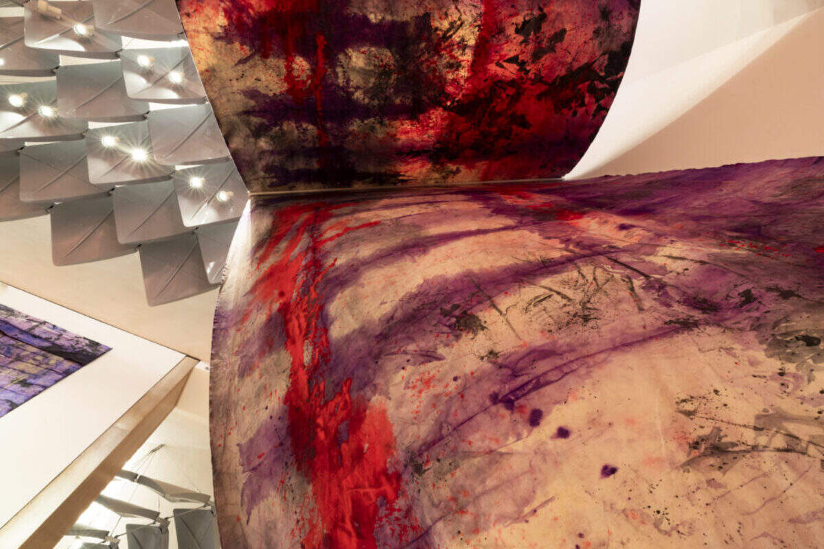 Mette Tommerup, “Like the Body of a Flower,” 2024. Acrylic on raw canvas, aluminum armature. Dimensions variable 22’H x 15’W x 12’ D.