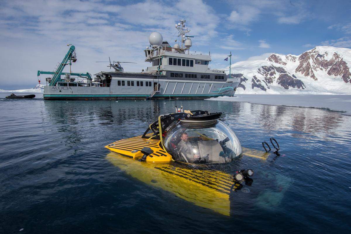 OceanX’s team will study the Florida Keys’ coral reef system in June 2019.