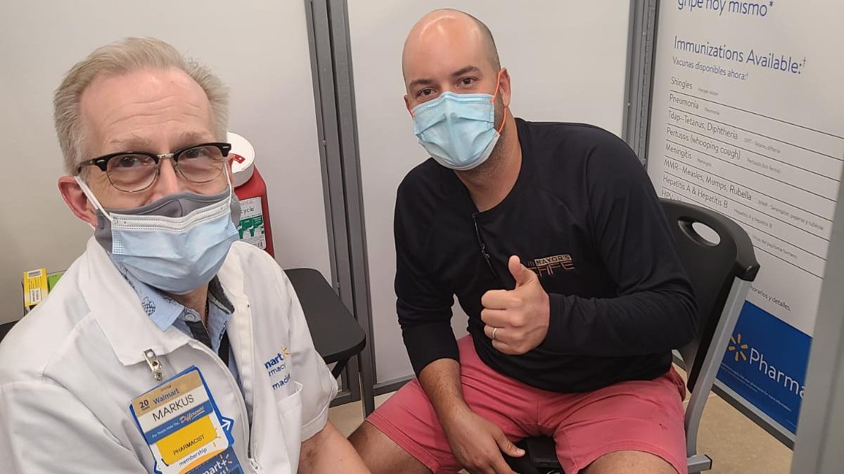 Miami Lakes Mayor Manny Cid posted a picture on Twitter Monday along with an announcement that, after months of hesitance, he received a COVID-19 vaccine shot.