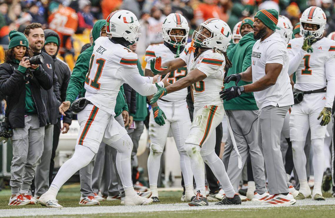No. 12 Hurricanes easily beat No. 22 Panthers for playoff resume-boosting win