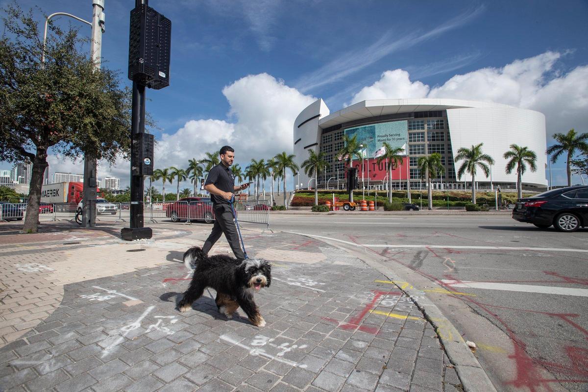 Along Biscayne Boulevard, spray-painted “locate marks” for underground utilities have defaced the artistic pavers designed by famous Brazilian landscape architect Roberto Burle Marx.