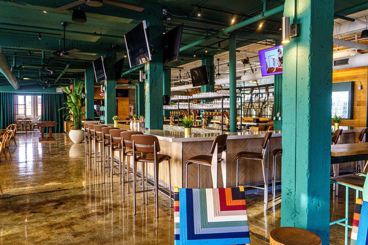 The bar at the Biscayne Bay Brewing taproom in downtown Miami, which is closing.
