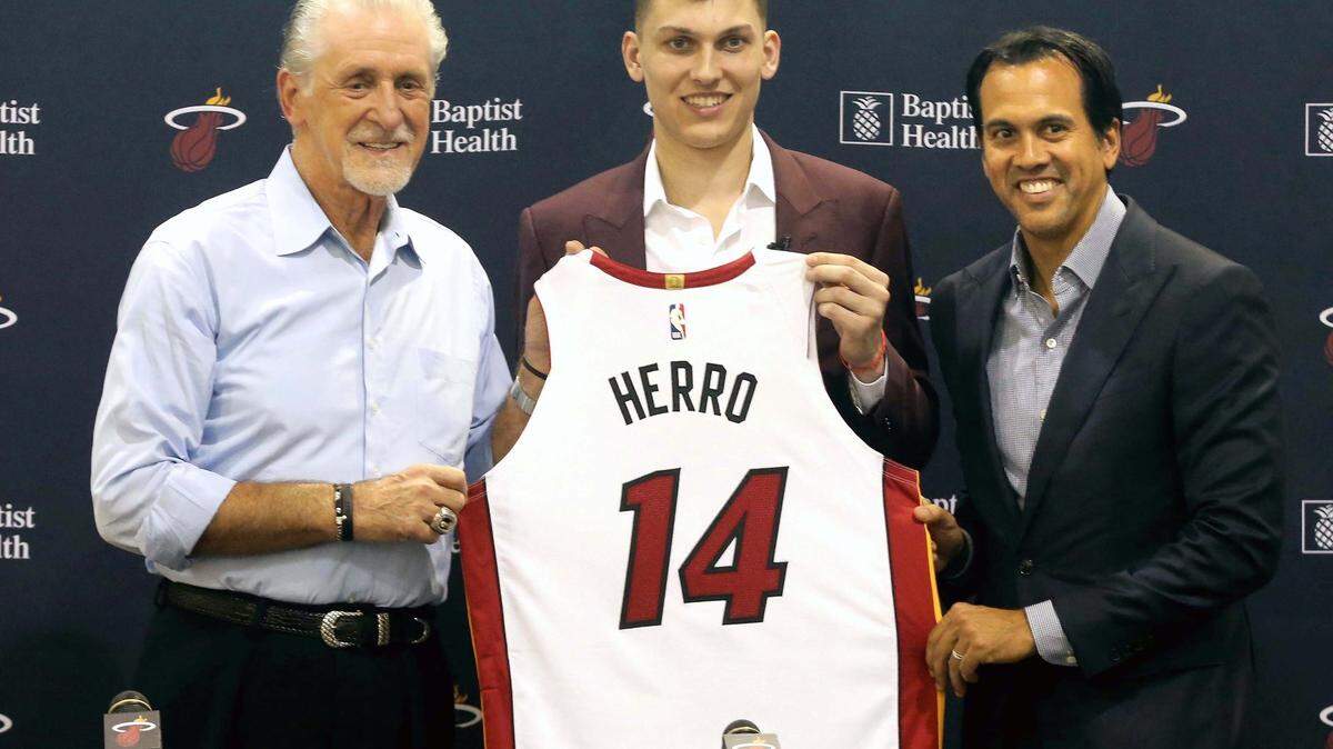 Miami Heat’s first round 2019 NBA Draft pick Tyler Herro with Miami Heat President Pat Riley and coach Erik Spoelstra at Herro’s introductory press conference at the AmericanAirlines Arena in Miami, Florida, Friday, June, 21, 2019.