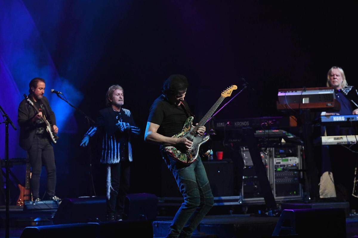 YES brings The Classic Tales of YES tour to South Florida.