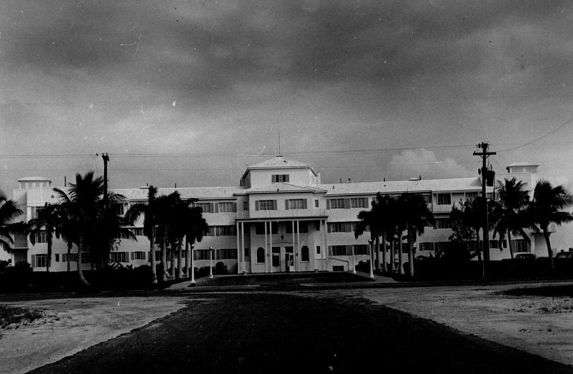 North Shore Hotel in 1943.