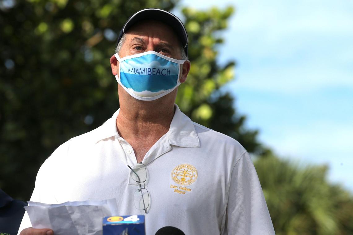 City of Miami Beach Mayor Dan Gelber speaks at a food distribution site on 22nd Street and Collins Avenue in Miami Beach.