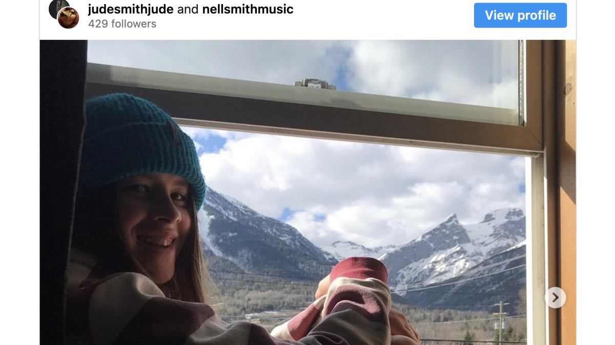 Music prodigy Nell Smith has died at the age of 17, her family confirmed.