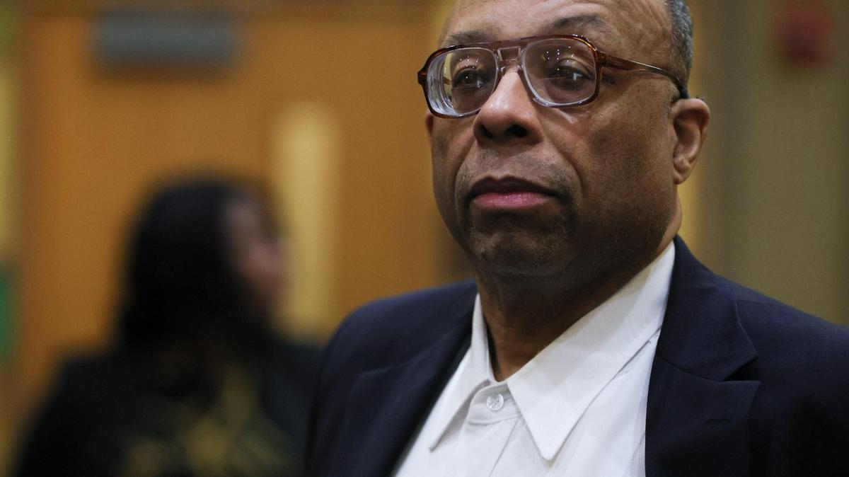 Dale Ewers arrives in court for trial at the Richard E. Gerstein Justice Building in Miami, Florida, Monday, February 26, 2024. Ewers was accused of a 1990 rape and murder in South Beach.
