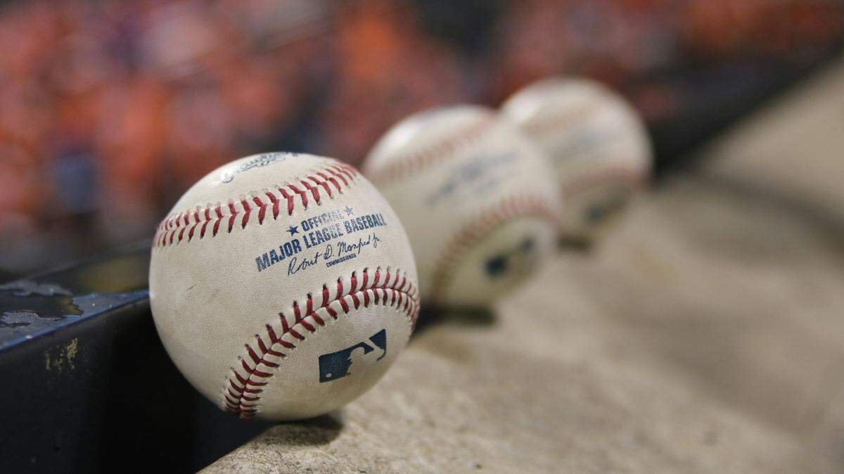 A Virginia man has pleaded guilty to federal charges related to a scheme in which he posed as a MLB prospect to steal from a family, according to prosecutors.