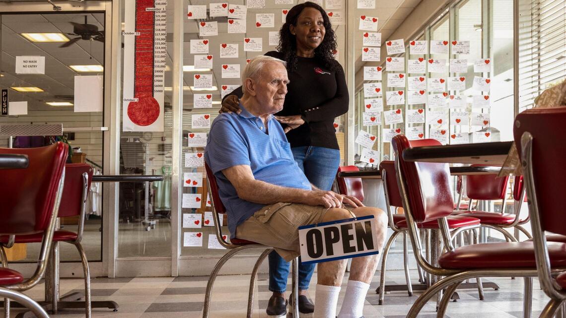 ‘The pandemic has attacked us’: Gables mainstay Burger Bob’s to close in February
