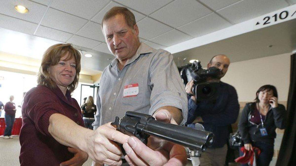 Okeechobee School District passed a policy on Wednesday, July 24, 2019 that now allows teachers to carry guns in the classroom.