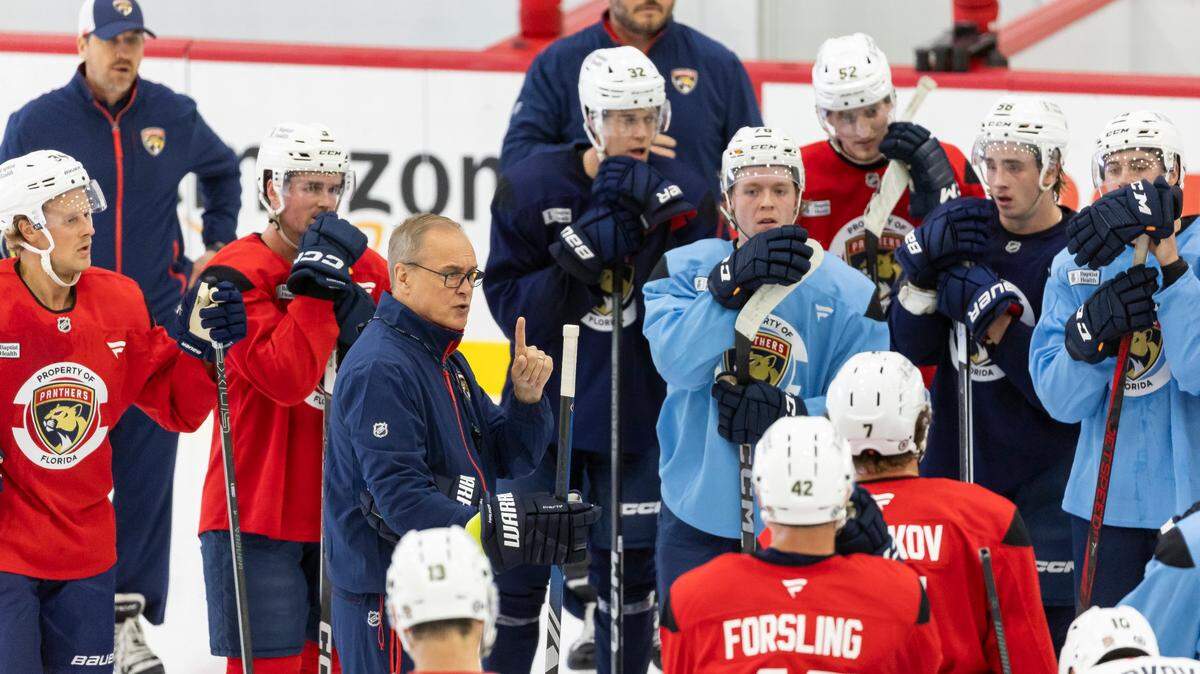 Florida Panthers head coach Paul Maurice talks to his players during training camp at the Baptist Health IcePlex on Thursday, Sept. 19, 2024, in Fort Lauderdale, Fla.