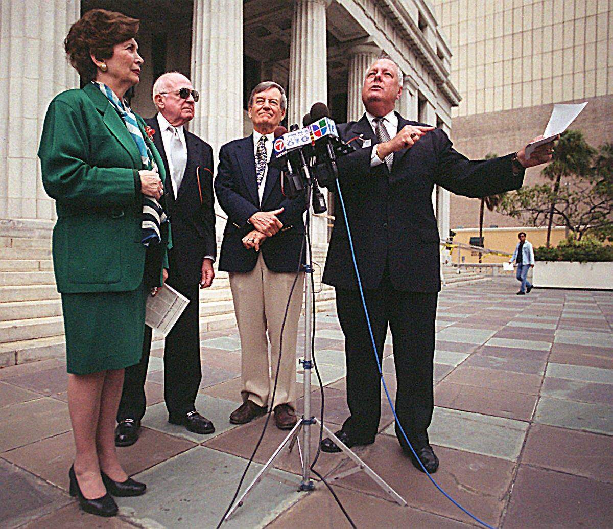 In this file photo from Dec. 4, 2000, Elaine Bloom, Murray Dubbin, Richard Pettigrew and John Cosgrove hold a press conference rebutting the Florida’s Legislature decision to name new electorates. Pettigrew was Speaker of the House for Florida from 1970 to 1972. Dubbin was Rules Chairman. Bloom served in the House from 1974 to 1978 and 1986 to 2000.