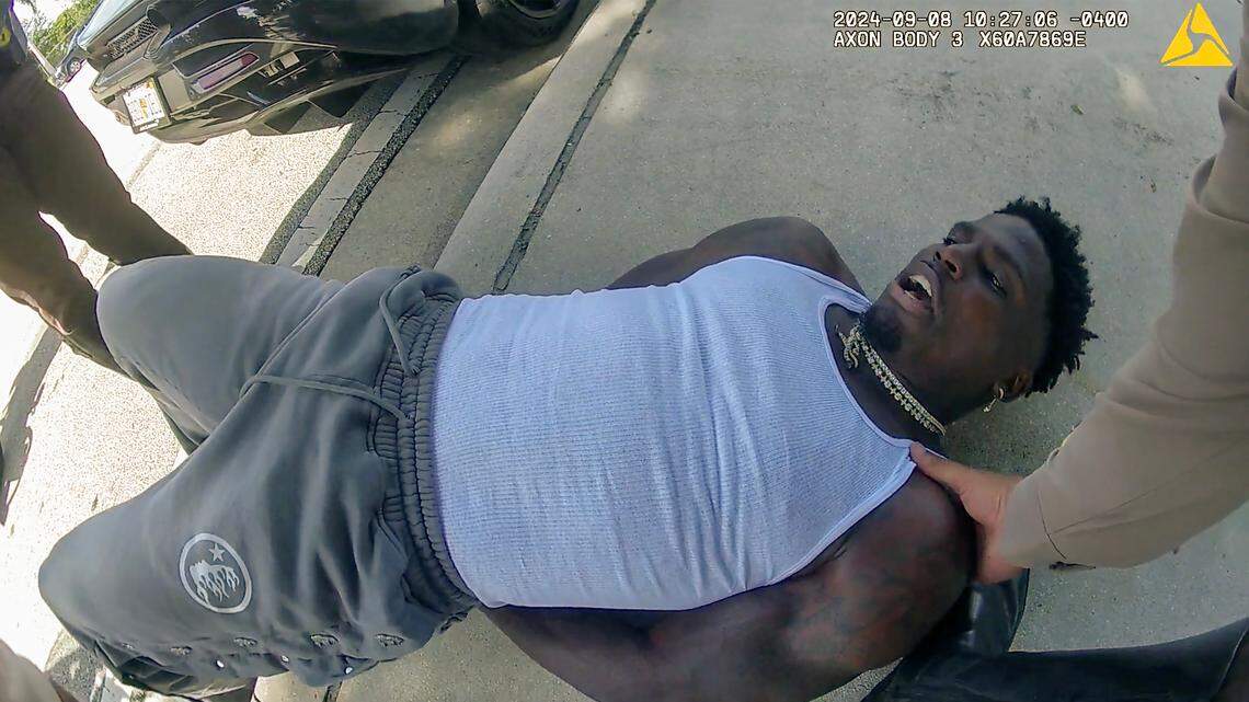 Miami-Dade cops release body-cam footage after Tyreek Hill cuffed before game. Take a look