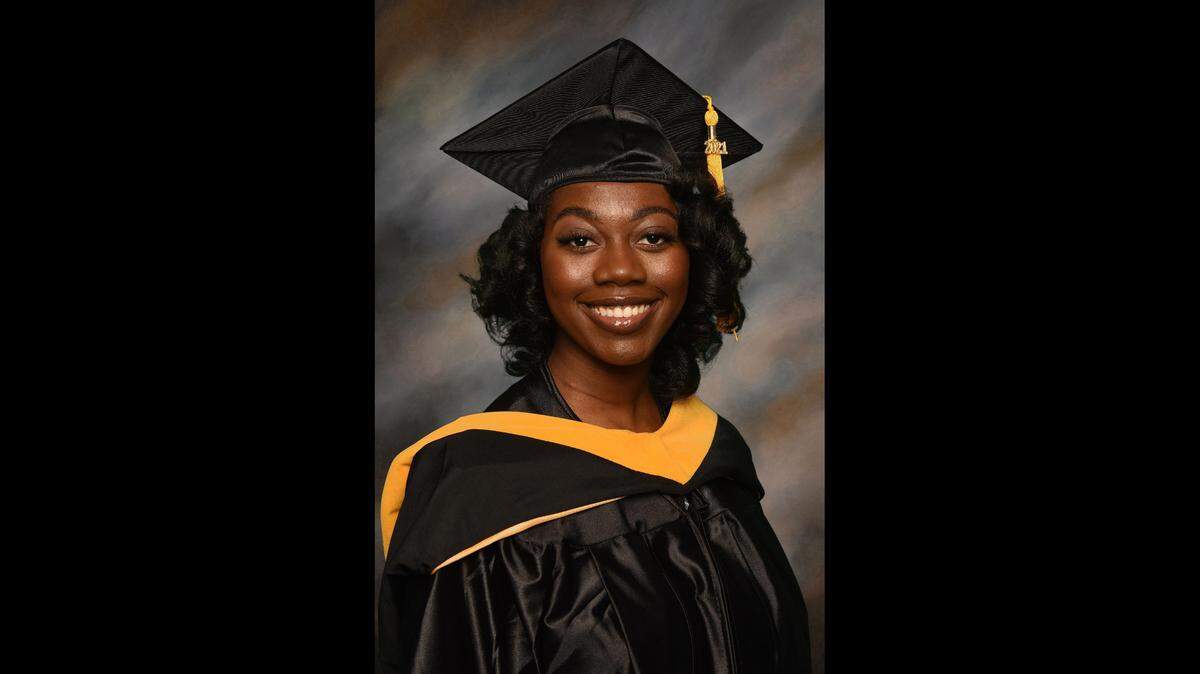 Caitlyn Duffie, who is the daughter of Bea Hines’ goddaughter Cecily Robinson-Duffie, graduated from Xavier University of Louisiana in New Orleans.