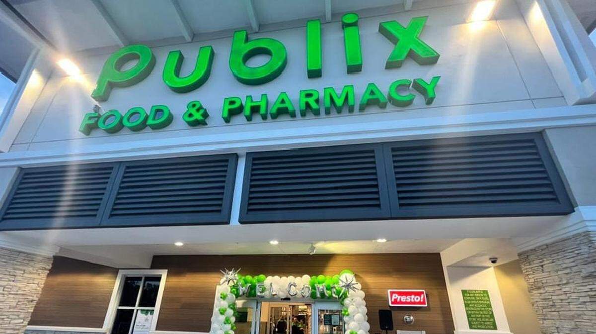 A newly rebuilt Publix opened in West Kendall on Thursday, June 15.