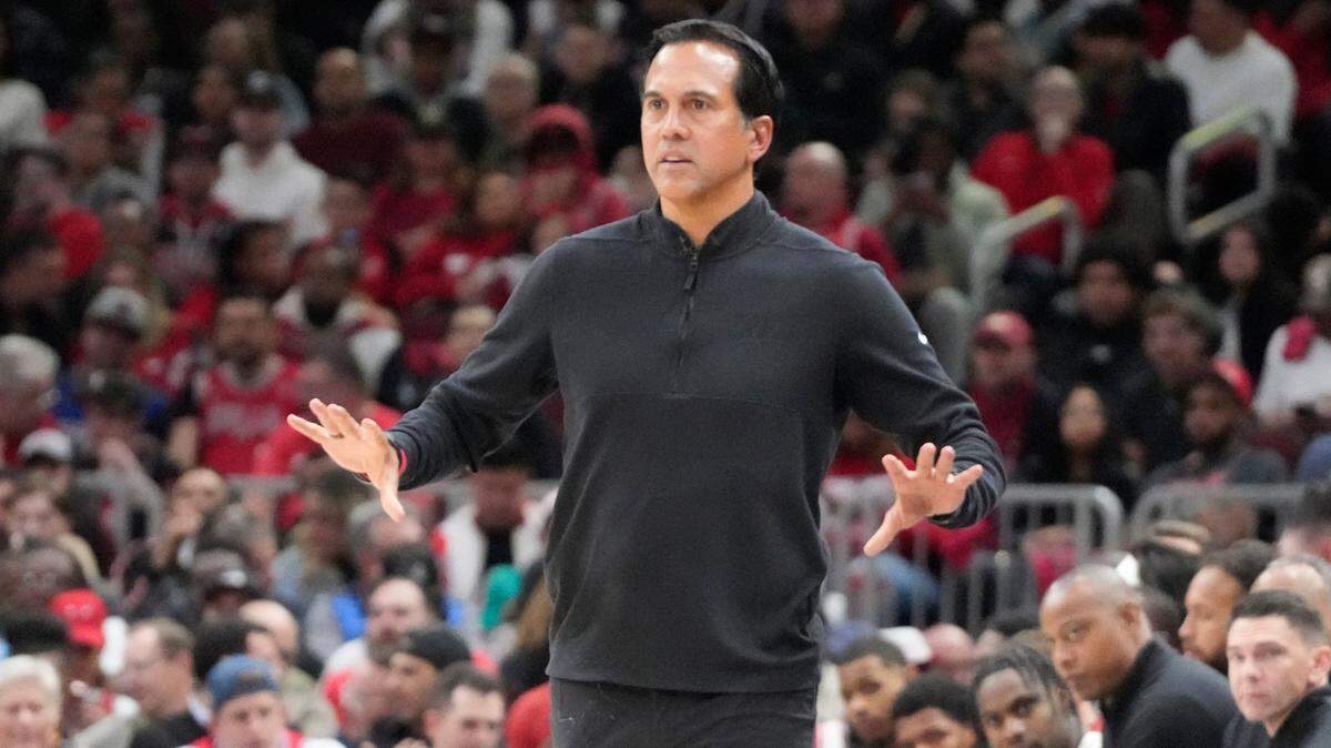 Miami Heat head coach Erik Spoelstra gestures to his team against the Chicago Bulls during the second half at United Center.