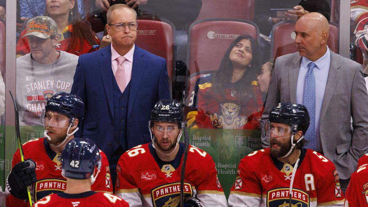 Florida Panthers head coach Paul Maurice looks onto the ice during the third period of a game against the Utah Mammoth on Tuesday, Jan. 27, 2026, at Amerant Bank Arena in Sunrise, Fla. The Utah Mammoth beat the Florida Panthers 4-3.