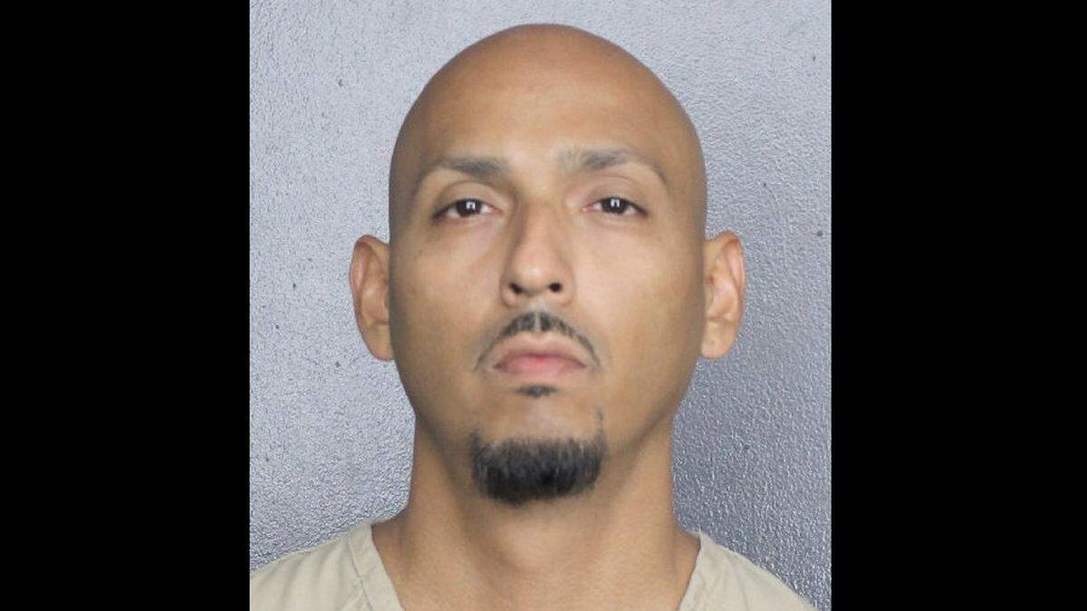 Broward Sheriff’s Office Deputy Carlos Hernandez was arrested on several DUI and reckless driving charges on Tuesday, Sept. 13, 2022.