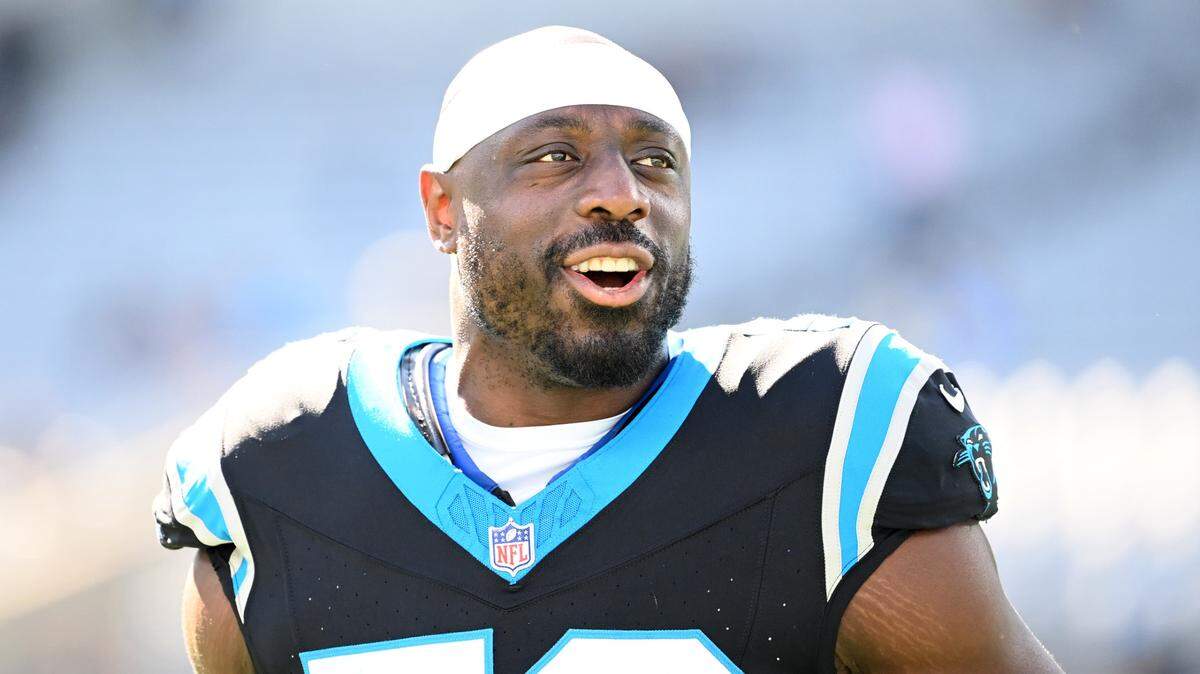 Los Dolphins de Miami firmaron al outside linebacker Justin Houston con vistas al partido de playoffs ante los Chiefs en Kansas City.