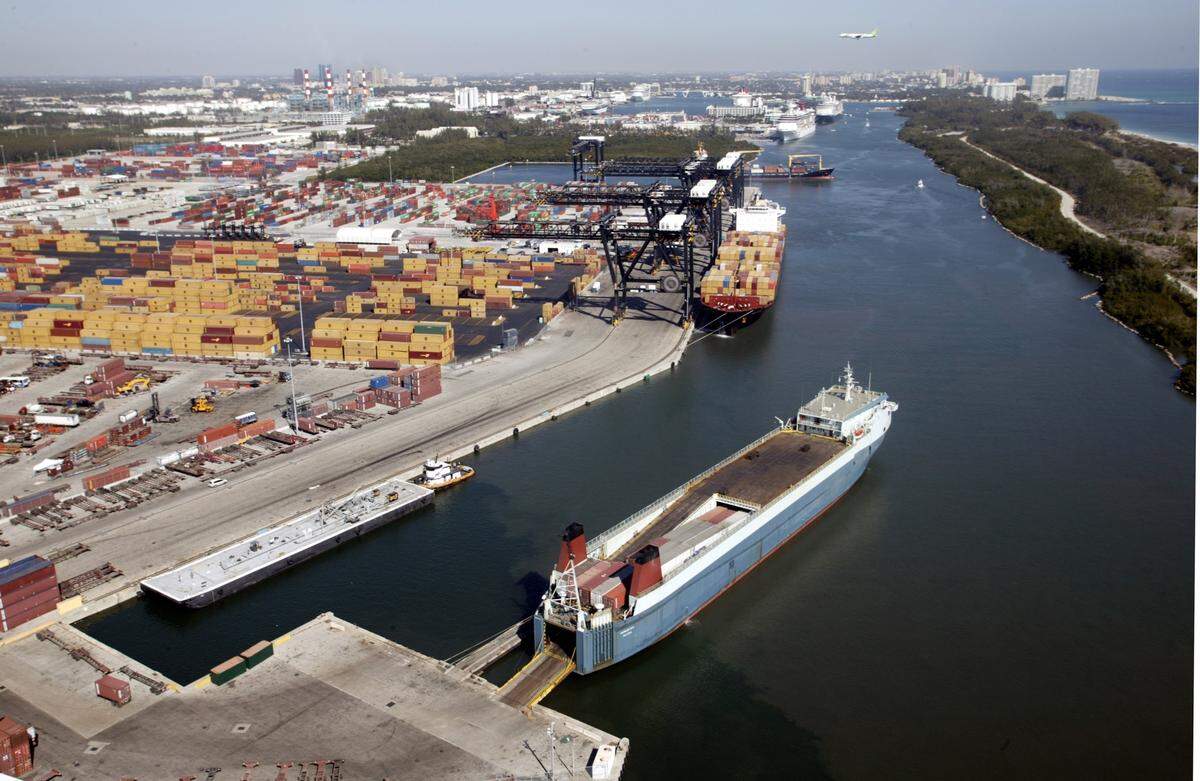 The Mandich Group would bring 350,000 square feet of cold-storage warehousing near Port Everglades if Florida East Coast Railway talks succeed. The Port greenlit negotiations with FEC for its cold-storage warehousing proposal in June.