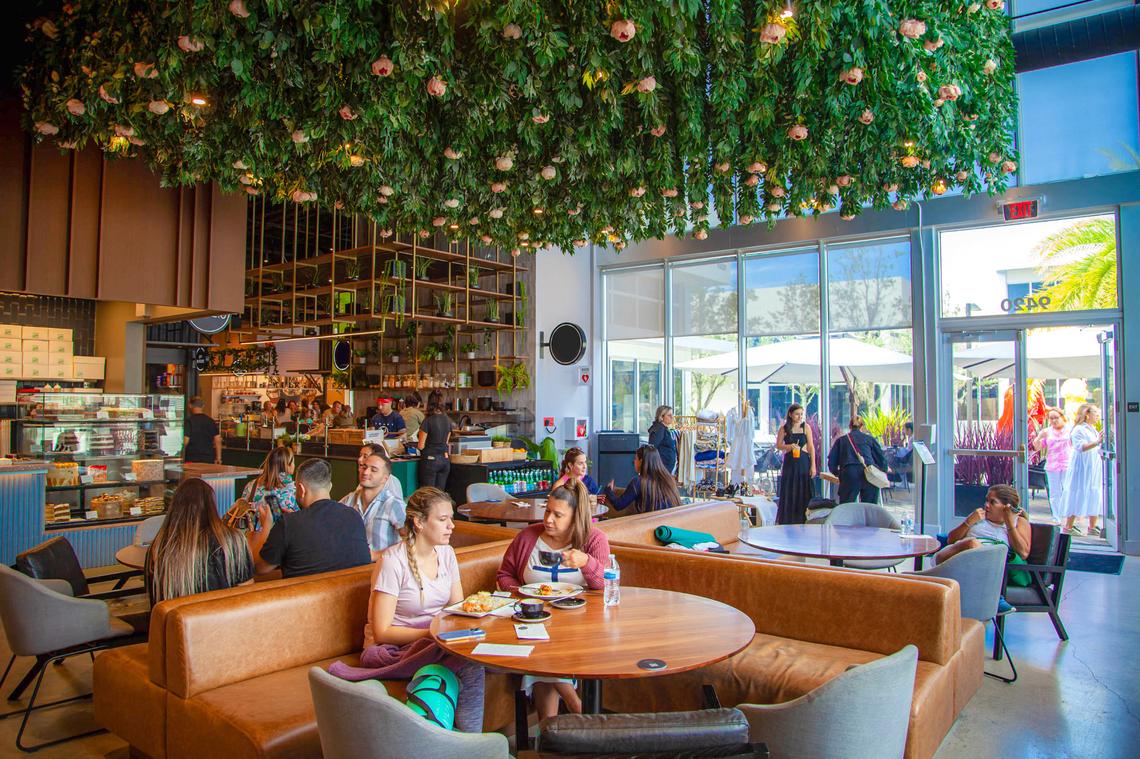 Diners gather at the main entrance of Shoma Bazaar in Doral.