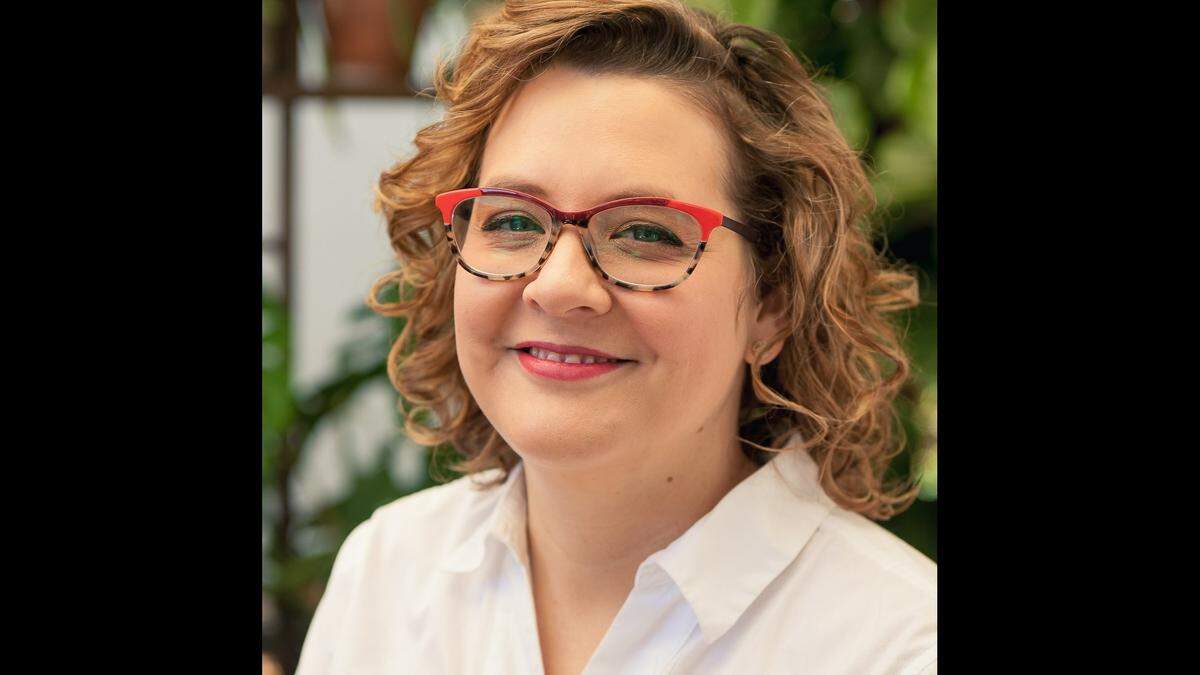 La campaña de Olysha Magruder para la nominación primaria demócrata de 2018 para un escaño del área de Gainesville en el Senado estatal fue respaldada en secreto por el dinero de FPL. Magruder dijo que no tenía idea.