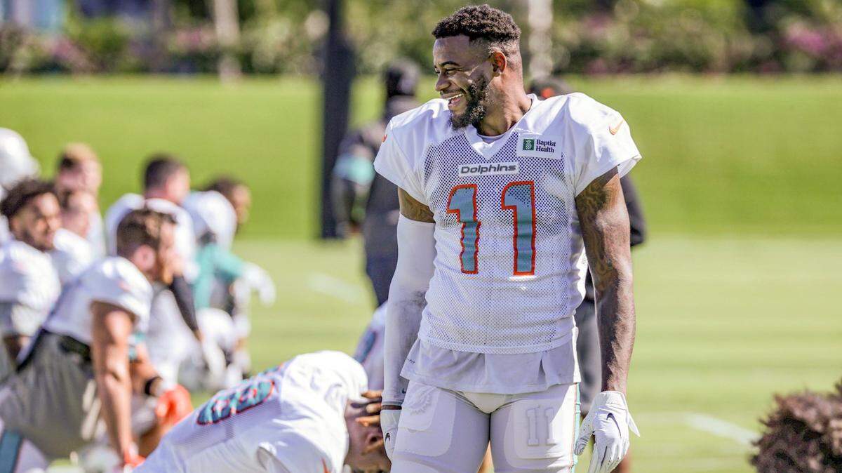 Miami Dolphins wide receiver DeVante Parker (11) during practice at Baptist Health Training Complex in Miami Gardens on Wednesday, December 01, 2021.