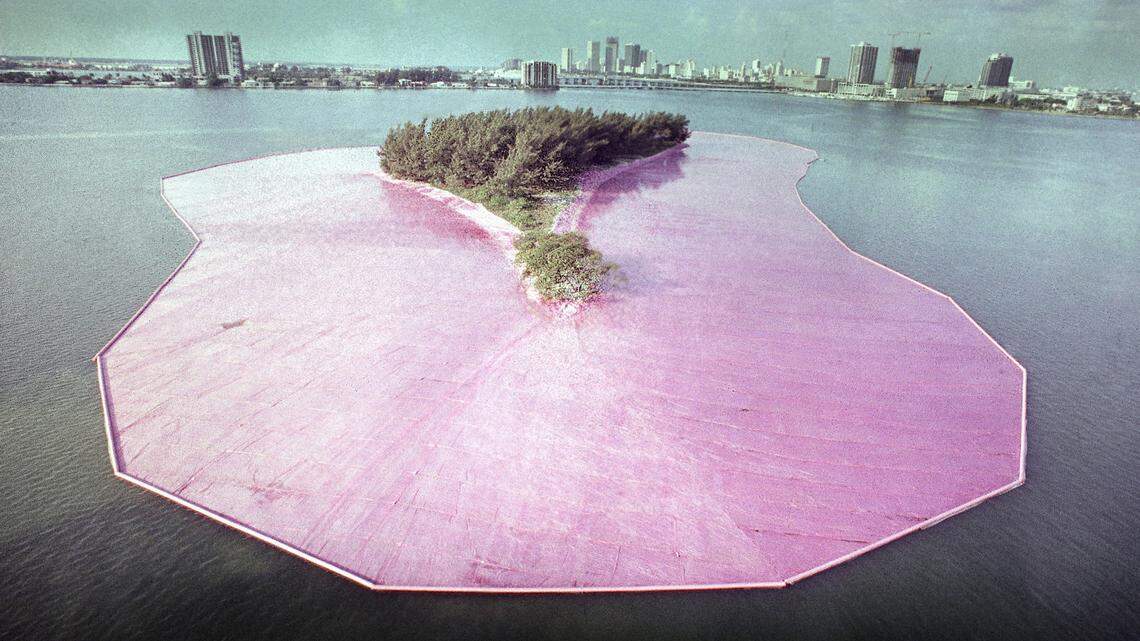 35 years ago, Christo made history in Miami with pink Surrounded ...
