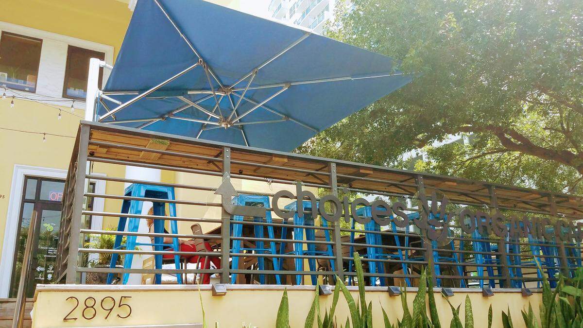 VShops has an outdoor patio and indoor seating.