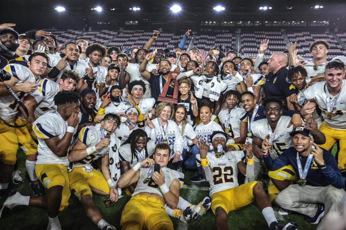 St. Thomas Aquinas defeats Tampa Bay Tech in the FHSAA Class 7A State Championship at DRV PNK Stadium, in Fort Lauderdale on Friday, December 17, 2021.