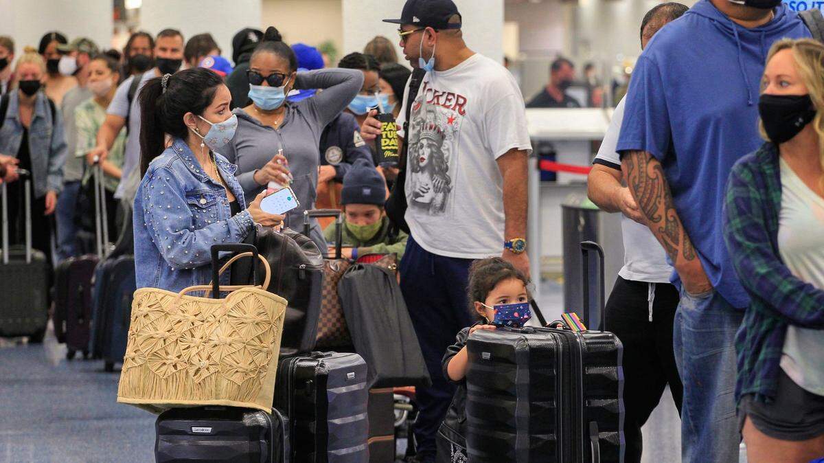 MCM has a Miami-Dade contract to supervise small construction jobs at Miami International Airport. The South Miami company, which was the contractor on the bridge that collapsed at Florida International University in 2018, is on track to winning a renewal after Mayor Daniella Levine Cava said she’s ready to begin talks with the company.