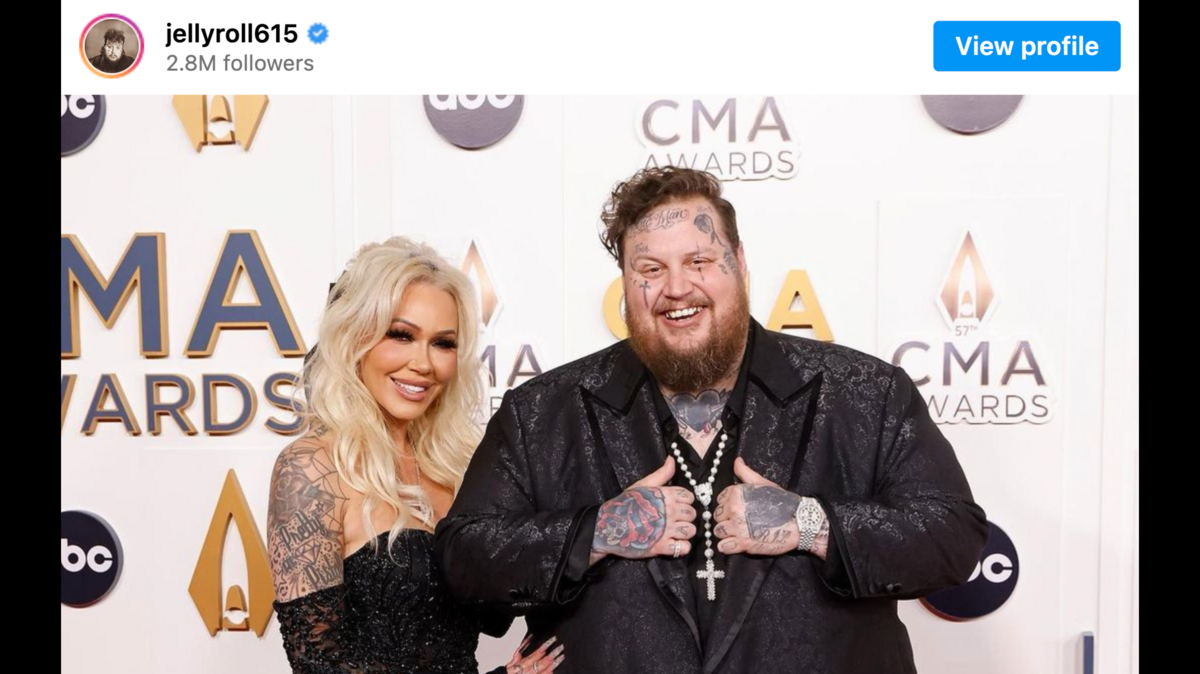 The heartwarming TikTok video shows Jelly Roll commanding the stage and the 75,000 people in front of him, then he gets nervous.