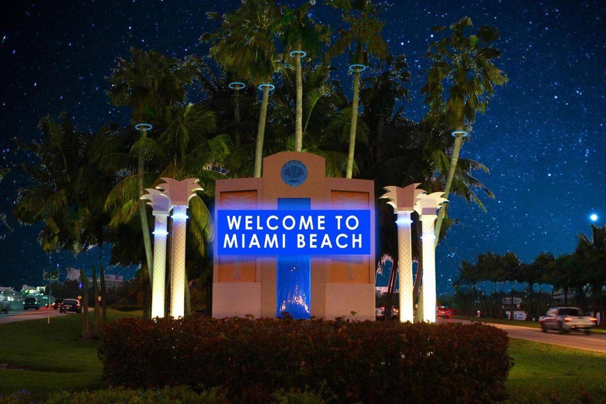 Entrance to Miami Beach.